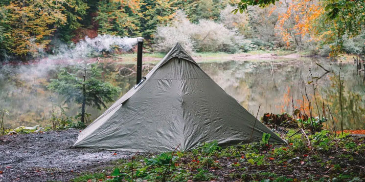 палатка с походной печкой